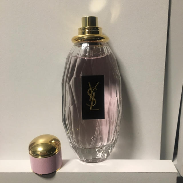 Yves Saint Laurent Beaute(イヴサンローランボーテ)のイブサンローラン♡新品同様♡パリジェンヌ・ロー コスメ/美容の香水(香水(女性用))の商品写真