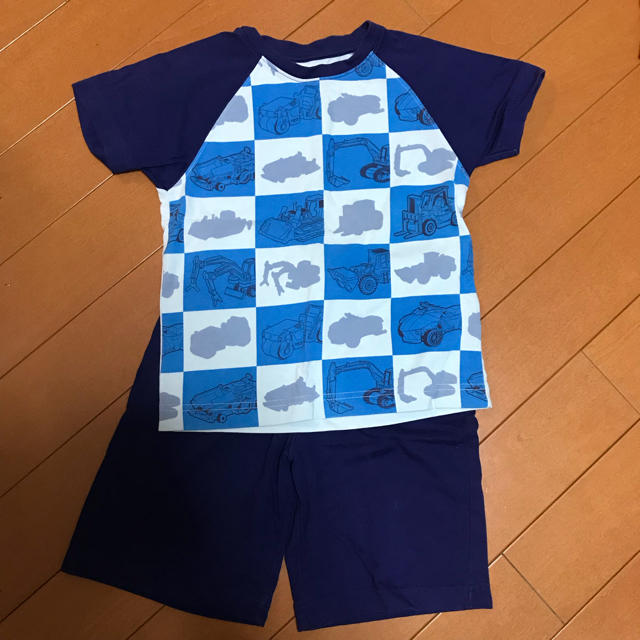 UNIQLO(ユニクロ)のUNIQLO パジャマ キッズ/ベビー/マタニティのキッズ服男の子用(90cm~)(パジャマ)の商品写真