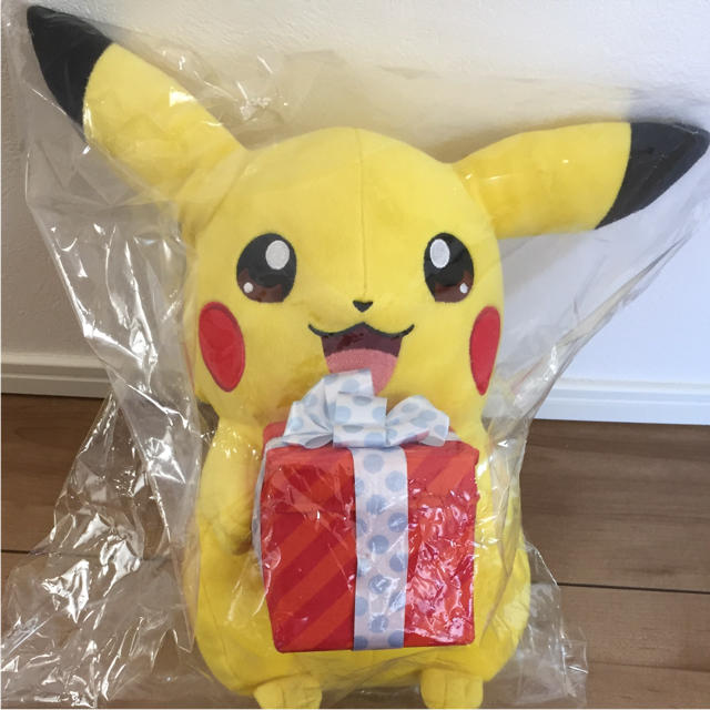 ポケモン(ポケモン)の【新品・未使用】ピカチュウ三井住友VISA オリジナルぬいぐるみ （非売品） エンタメ/ホビーのおもちゃ/ぬいぐるみ(キャラクターグッズ)の商品写真