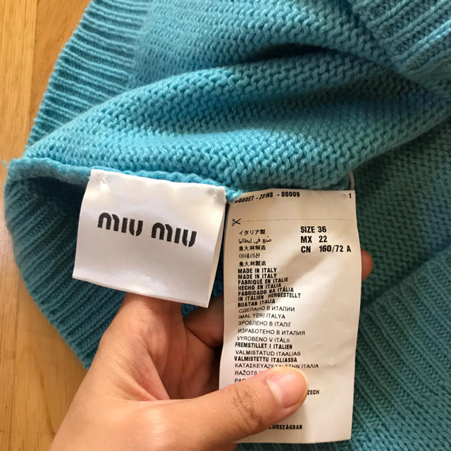 miumiu(ミュウミュウ)の正規品 ミュウミュウ カシミアニット レディースのトップス(ニット/セーター)の商品写真