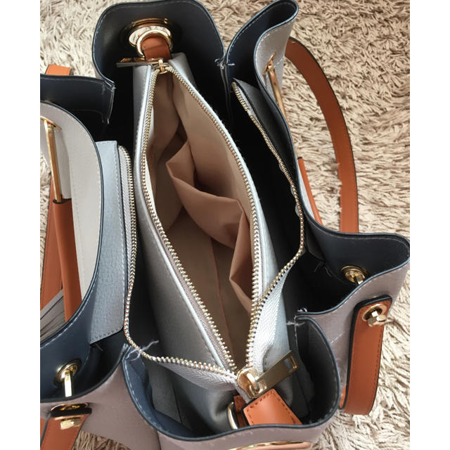 URBAN RESEARCH(アーバンリサーチ)のJOLANDA ワイド4WAYトートバッグ レディースのバッグ(ショルダーバッグ)の商品写真