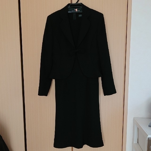 MICHIKO LONDON(ミチコロンドン)のMICHIKO LONDON ブラックフォーマル 7号 アンサンブル レディースのフォーマル/ドレス(礼服/喪服)の商品写真
