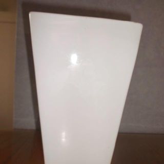 陶器製植木鉢　白　四角　台形　高さ19㎝　口径13㎝　底径8㎝(その他)
