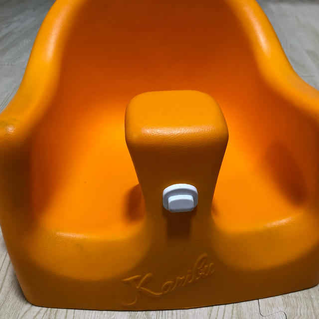 Bumbo(バンボ)のカリブベビーチェア キッズ/ベビー/マタニティの授乳/お食事用品(その他)の商品写真