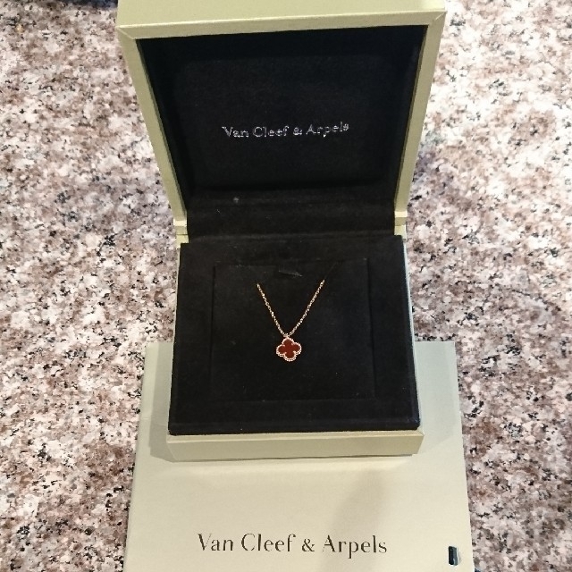 ヴァンクリーフ＆アーペル Van Cleef & Arpels スイー