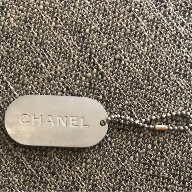 CHANEL ロゴプレート キーホルダー