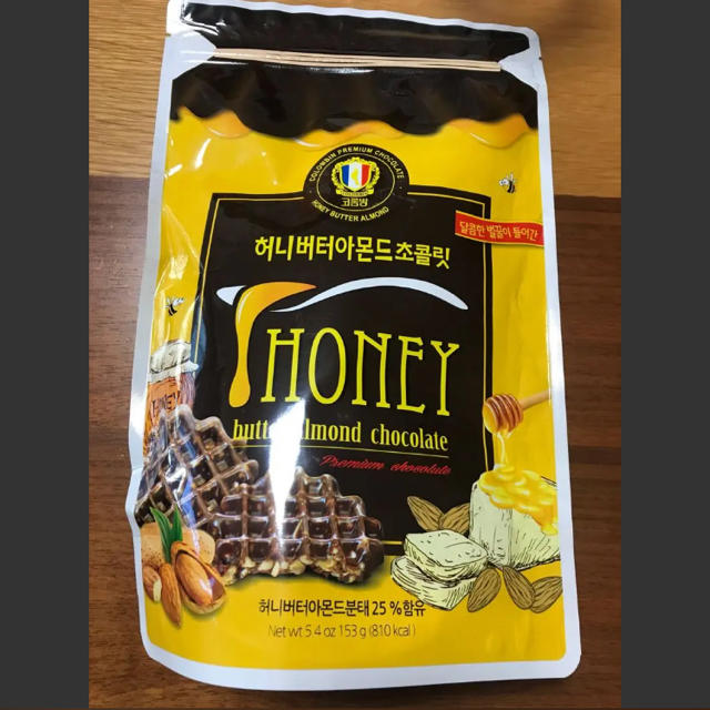 韓国ブーム★ハニーバターアーモンドチョコレート 食品/飲料/酒の食品(菓子/デザート)の商品写真