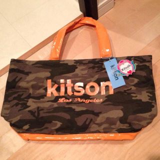 キットソン(KITSON)の【最終価格】キットソン  迷彩柄トートバッグ(トートバッグ)