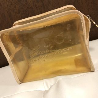 グッチ(Gucci)のGUCCI ポーチ(ポーチ)