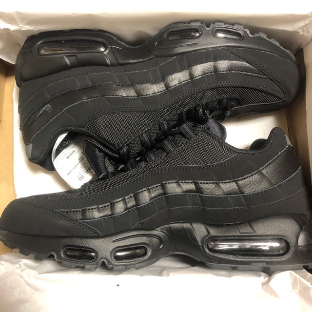 NIKE(ナイキ)のNIKE ナイキ エアマックス95 airmax95 トリプルブラック 正規品 メンズの靴/シューズ(スニーカー)の商品写真