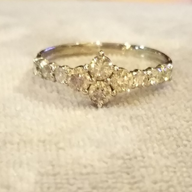 専用です！Ｐt 900  0,50ct 💍ダイヤモンドリング レディースのアクセサリー(リング(指輪))の商品写真