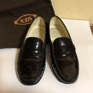 トッズ(TOD'S)のTOD'S  黒ローファー(ローファー/革靴)