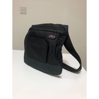 トゥミ(TUMI)のTUMI（トゥミ）ショルダーバッグ 美品✨(ショルダーバッグ)