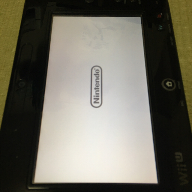 Wii U(ウィーユー)のWiiU ゲームパッド 黒 タッチペン 付き エンタメ/ホビーのゲームソフト/ゲーム機本体(家庭用ゲーム機本体)の商品写真