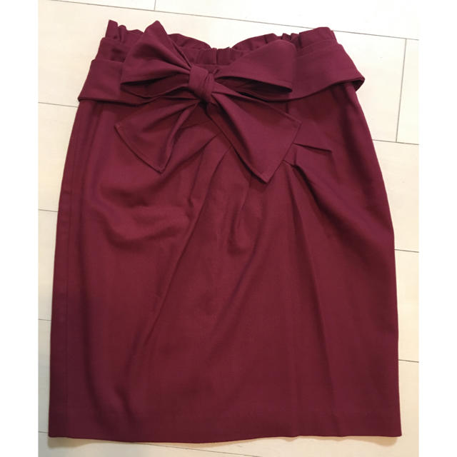 Dual THREAD(デュアルスレッド)のボルドーリボンスカート レディースのスカート(ひざ丈スカート)の商品写真