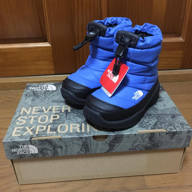 THE NORTH FACE(ザノースフェイス)の〜mini様 専用〜新品 未使用 ノースフェイス スノーブーツ 15cm キッズ/ベビー/マタニティのキッズ靴/シューズ(15cm~)(ブーツ)の商品写真