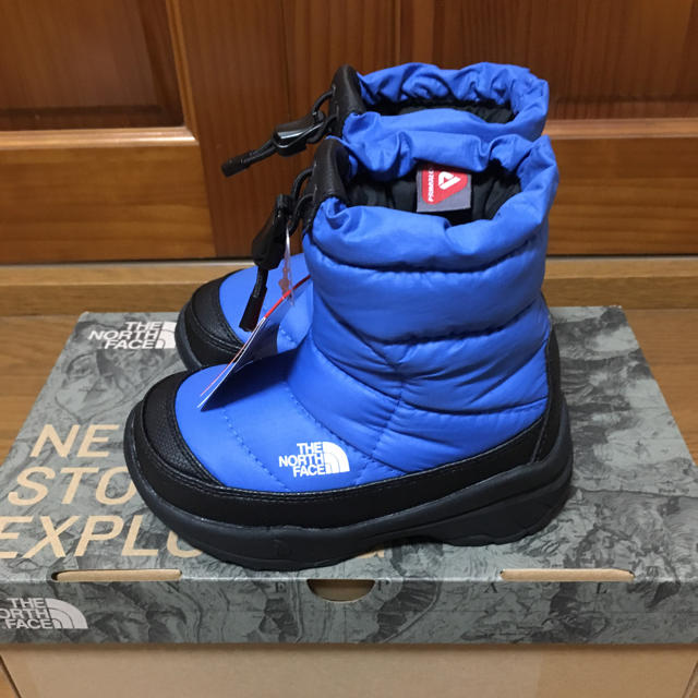 THE NORTH FACE(ザノースフェイス)の〜mini様 専用〜新品 未使用 ノースフェイス スノーブーツ 15cm キッズ/ベビー/マタニティのキッズ靴/シューズ(15cm~)(ブーツ)の商品写真