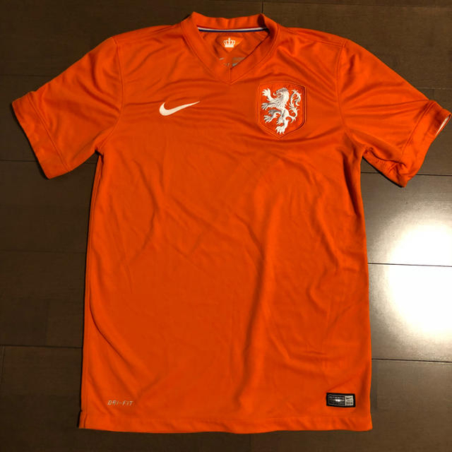 NIKE(ナイキ)の【美品！】オランダ代表 ホームユニフォーム S スポーツ/アウトドアのサッカー/フットサル(ウェア)の商品写真