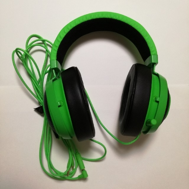 LAZER(レイザー)のRAZER KRAKEN PRO V2 レイザーヘッドセット スマホ/家電/カメラのオーディオ機器(ヘッドフォン/イヤフォン)の商品写真