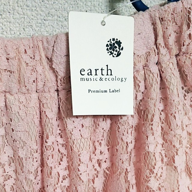 earth music & ecology(アースミュージックアンドエコロジー)のearth◇タグ付き新品◇総レース ロングスカート(ピンク) レディースのスカート(ロングスカート)の商品写真