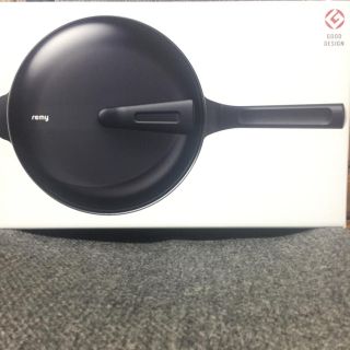 ☆新品未使用☆RHF-302レミパンプラス(レッド)(鍋/フライパン)