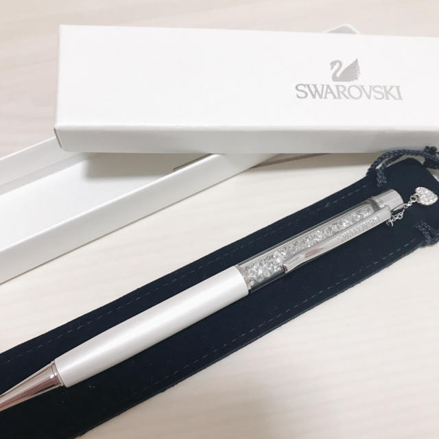 SWAROVSKI(スワロフスキー)のスワロフスキー♡新品未使用 ボールペン インテリア/住まい/日用品の文房具(ペン/マーカー)の商品写真