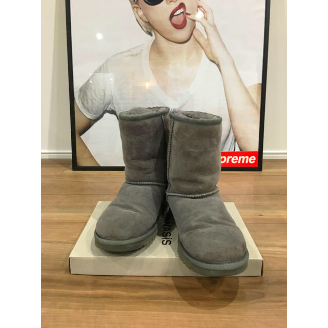 UGG(アグ)の★UGG アグ ムートンブーツ グレー★ レディースの靴/シューズ(ブーツ)の商品写真