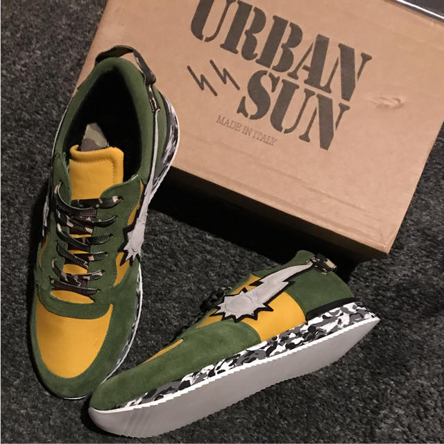 【新品】URBAN SUN(アーバンサン) グリーン 44 イタリアメイド メンズの靴/シューズ(スニーカー)の商品写真