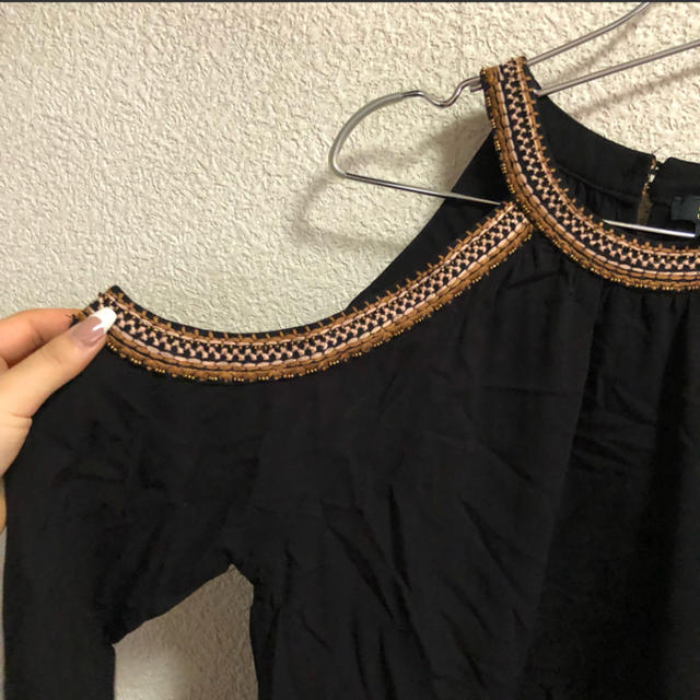 FOREVER 21(フォーエバートゥエンティーワン)のforever21♡肩開きtops レディースのトップス(カットソー(長袖/七分))の商品写真