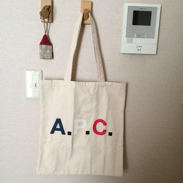 A.P.C(アーペーセー)のA.P.Cトートバッグ レディースのバッグ(トートバッグ)の商品写真