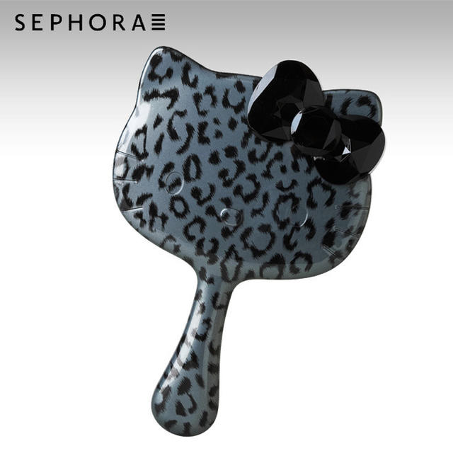 Sephora(セフォラ)のハローキティ × セフォラ SEPHORA ダイカット ハンド ブラシ ヘア コスメ/美容のヘアケア(ヘアブラシ)の商品写真