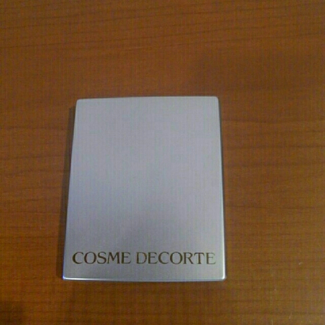 COSME DECORTE(コスメデコルテ)のコスメデコルテ　シャドウイントゥイス024 コスメ/美容のベースメイク/化粧品(アイシャドウ)の商品写真