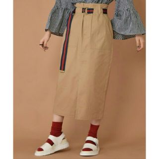 ダブルクローゼット(w closet)のw closet  ラインベルト付き ナロースカート(ひざ丈スカート)