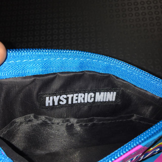 HYSTERIC MINI(ヒステリックミニ)のショルダーバッグ(調整ベルト付)hystericmini 送料無料　値下 キッズ/ベビー/マタニティのこども用バッグ(ポシェット)の商品写真