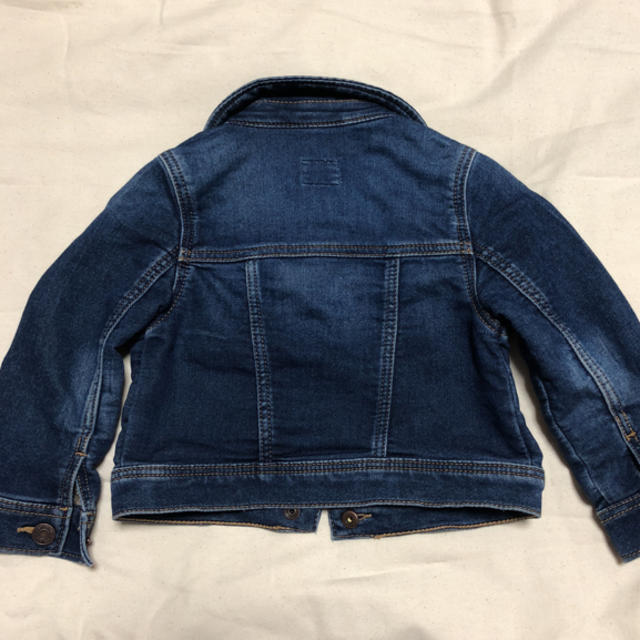 babyGAP(ベビーギャップ)のジージャン Gap 90センチ キッズ/ベビー/マタニティのベビー服(~85cm)(ジャケット/コート)の商品写真