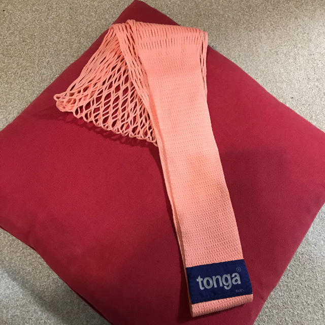 tonga(トンガ)のだっこひも スリング Tonga キッズ/ベビー/マタニティの外出/移動用品(抱っこひも/おんぶひも)の商品写真