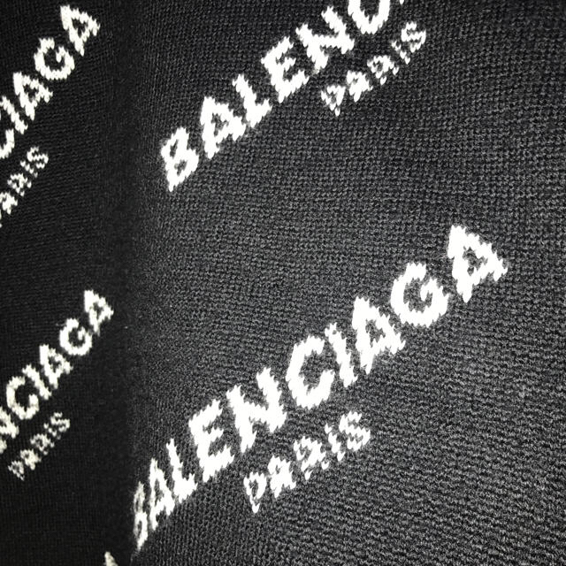 BALENCIAGA ロゴニットセーター