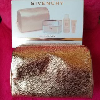 ジバンシィ(GIVENCHY)のGIVENCHY ポーチ(ポーチ)