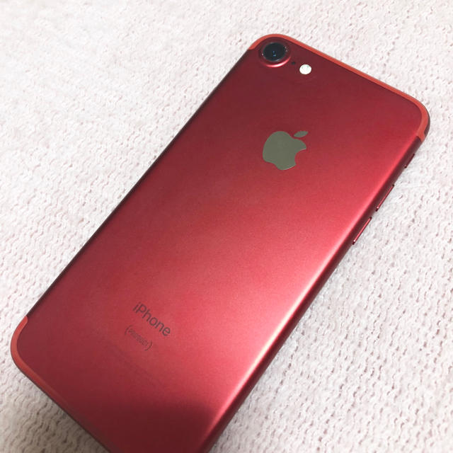 iPhone(アイフォーン)のアイフォン7  128GB レッド SIMロック解除済 docomo スマホ/家電/カメラのスマートフォン/携帯電話(スマートフォン本体)の商品写真