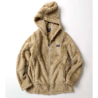 パタゴニア(patagonia)のパタゴニア☆フリースパーカー☆ベージュ新品(パーカー)