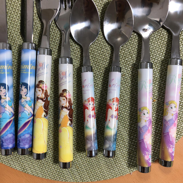 Disney(ディズニー)のディズニープリンセス スプーンフォークナイフセット インテリア/住まい/日用品のキッチン/食器(食器)の商品写真