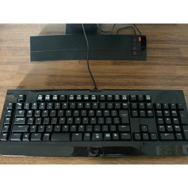 LAZER(レイザー)の値下げ！razer BlackWidow キーボード美品 スマホ/家電/カメラのPC/タブレット(PC周辺機器)の商品写真