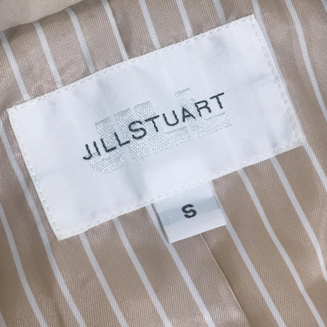 JILL by JILLSTUART(ジルバイジルスチュアート)の【美品】JILL by JILLSTUART ドレストレンチコート レディースのジャケット/アウター(トレンチコート)の商品写真