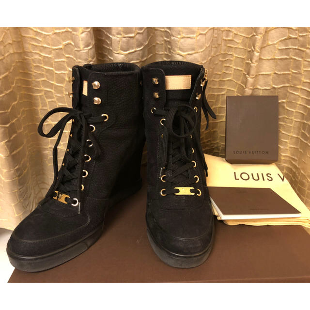 LOUIS VUITTON - 美品【ルイヴィトン】Louis Vuittonハイカット スニーカーの通販 by aco's trunk