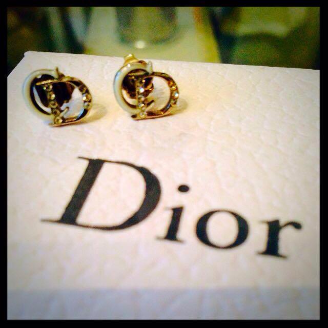 Dior♥︎ピアス