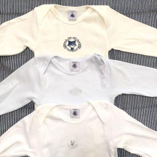 プチバトー(PETIT BATEAU)のプチバトー　24m ボディホワイト3枚セット　(ロンパース)