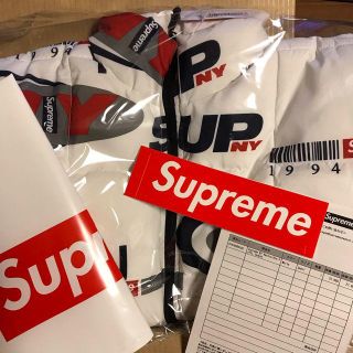 シュプリーム(Supreme)の【S】【白】 送料込 新品 シュプリーム NY リバーシブル パフィ ジャケット(ダウンジャケット)