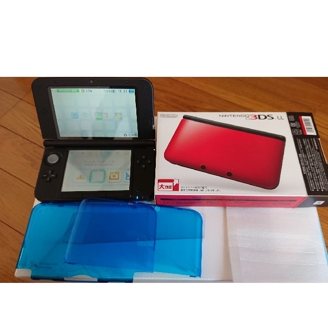 ニンテンドー3DS(ニンテンドー3DS)の3DSＬＬ本体とカバー付き お値下げしました！ エンタメ/ホビーのゲームソフト/ゲーム機本体(携帯用ゲーム機本体)の商品写真