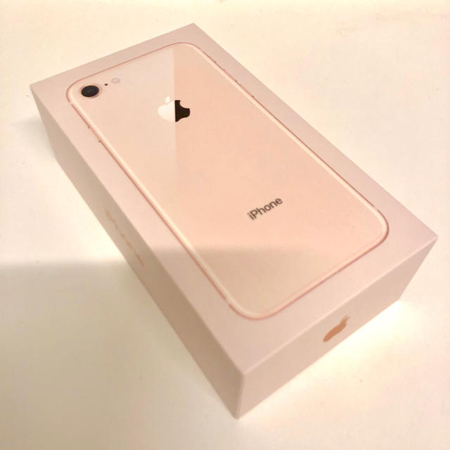 未使用 iPhone8 本体 256GB docomo