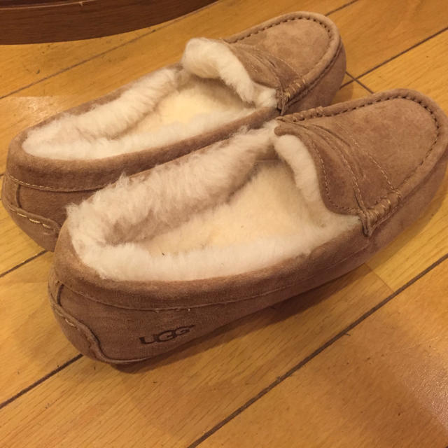 UGG(アグ)のUGG ANSLEY レディースの靴/シューズ(スリッポン/モカシン)の商品写真